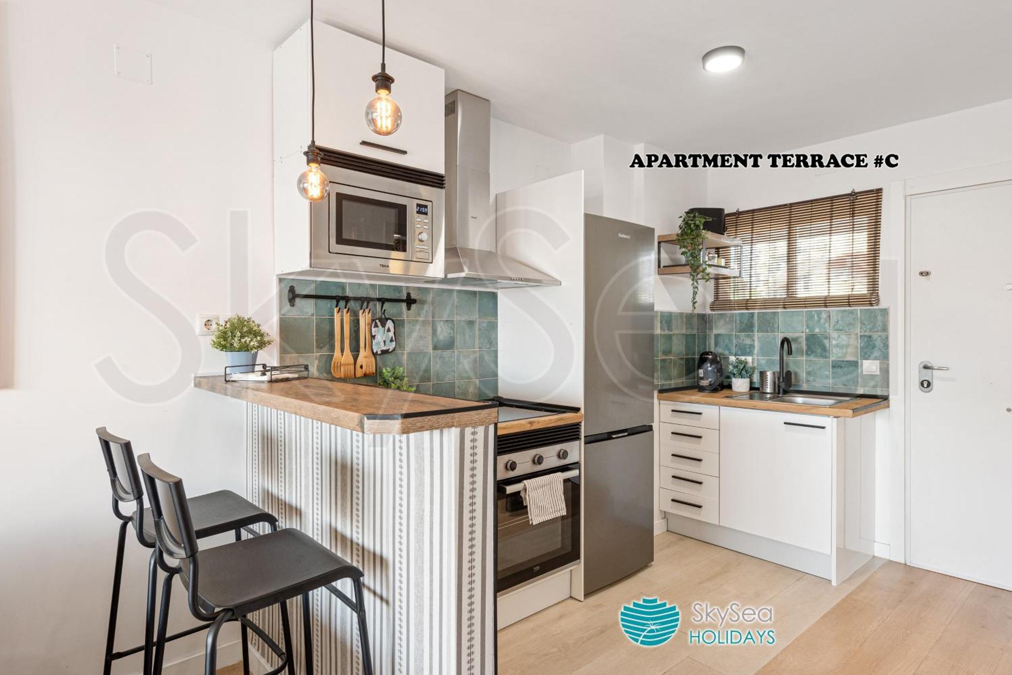 Апартаменты Skysea Benalmadena Puerto Marina Экстерьер фото