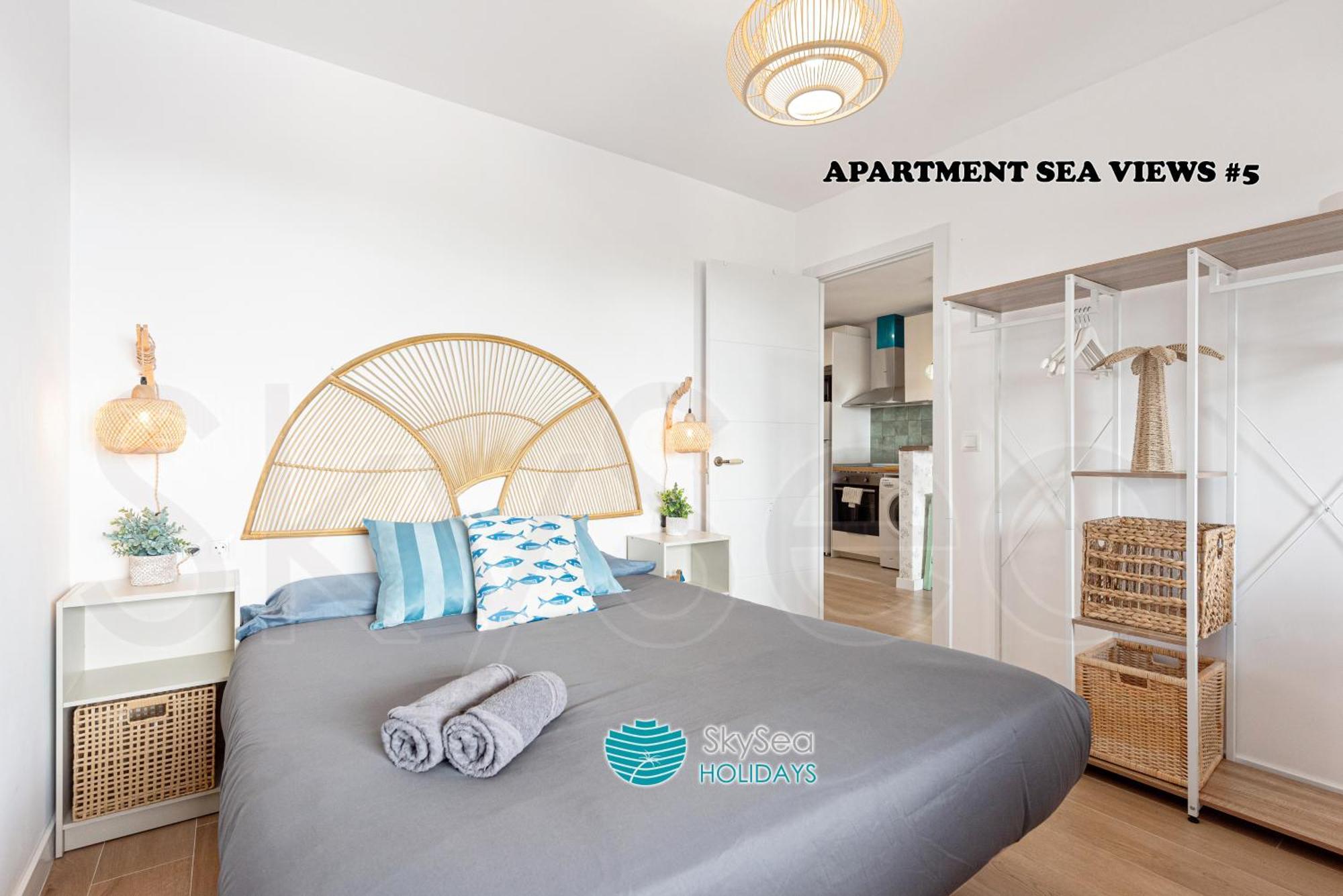 Апартаменты Skysea Benalmadena Puerto Marina Экстерьер фото