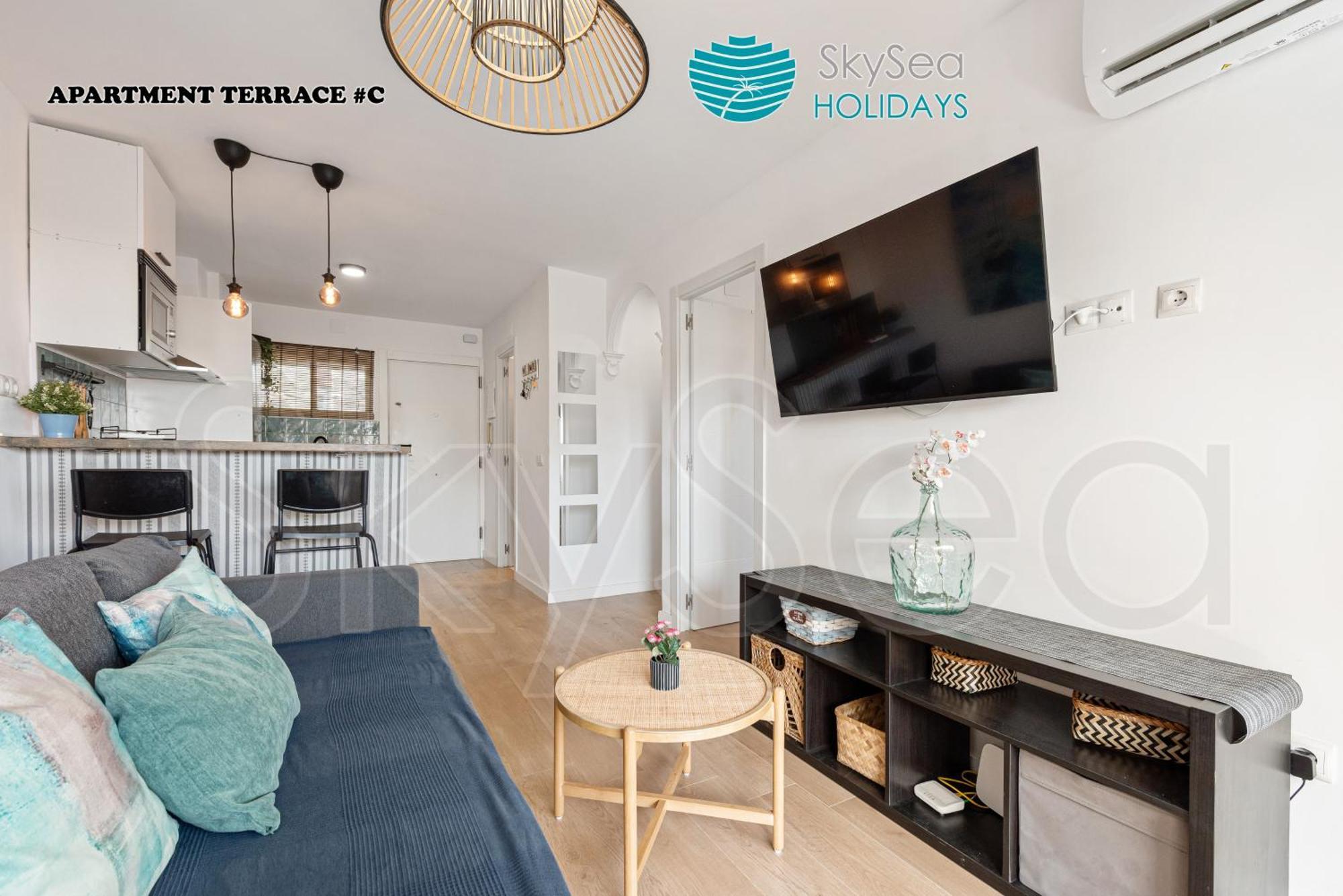 Апартаменты Skysea Benalmadena Puerto Marina Экстерьер фото