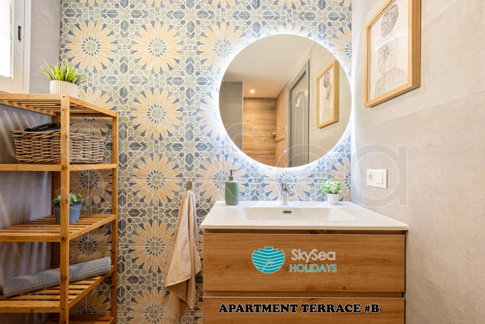 Апартаменты Skysea Benalmadena Puerto Marina Экстерьер фото