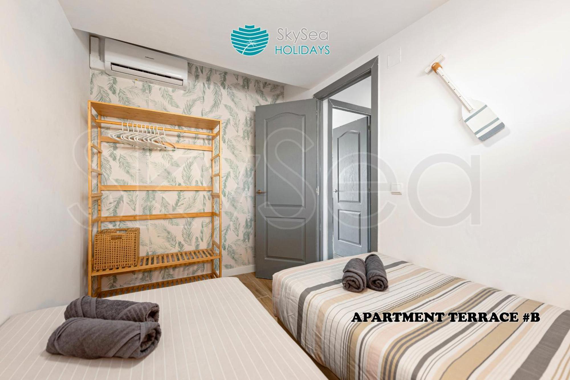 Апартаменты Skysea Benalmadena Puerto Marina Экстерьер фото